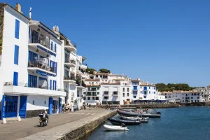 Celebrating Sant Jordi in Catalonia: Books, Roses, and Spring in Spain 2026