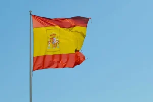 Beyond Hola: 15 Conversational Spanish Phrases for Deeper Connections