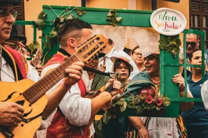 Beyond ‘Hola’: Mastering Spanish Greetings for Every Situation