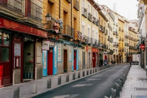 Lost in Spain? Master These Spanish Phrases for Asking Directions