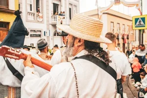Tapas Etiquette: How to Order and Eat Like a Spaniard