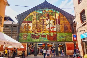 The Ultimate Guide to Shopping in Málaga: Where to Go &amp; What to Buy