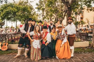 Is it Rude to Be Loud in Spain? Understanding Public Decorum