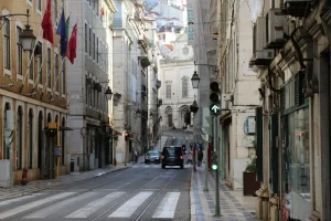 Staying Cool in Spain: Essential Tips for Your July 2026 Visit