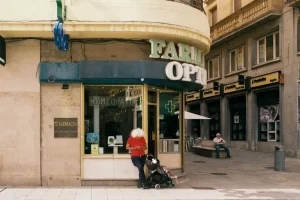 Tipping in Restaurants in Spain: What’s Expected from Tourists?