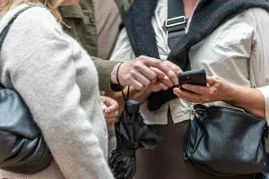 Using Your Home Phone in Spain: Roaming, Unlocking &amp; Alternatives