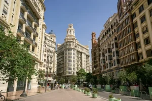 When is the Best Time to Visit Valencia, Spain? (Weather, Events &amp; Crowds)